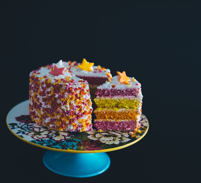 Classic star-decorated cake